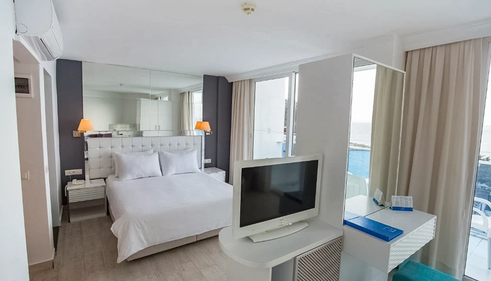 هتل له بلو کوش آداسی